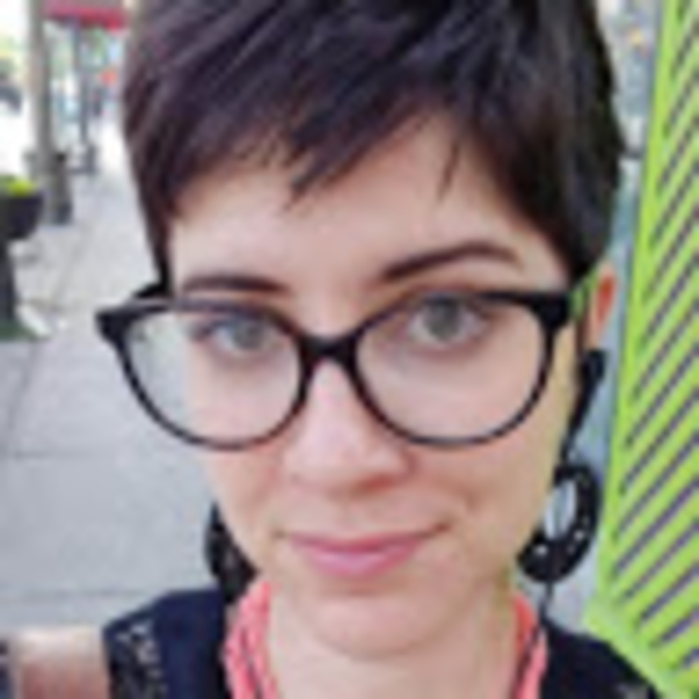 Meet your Posher, Laure
